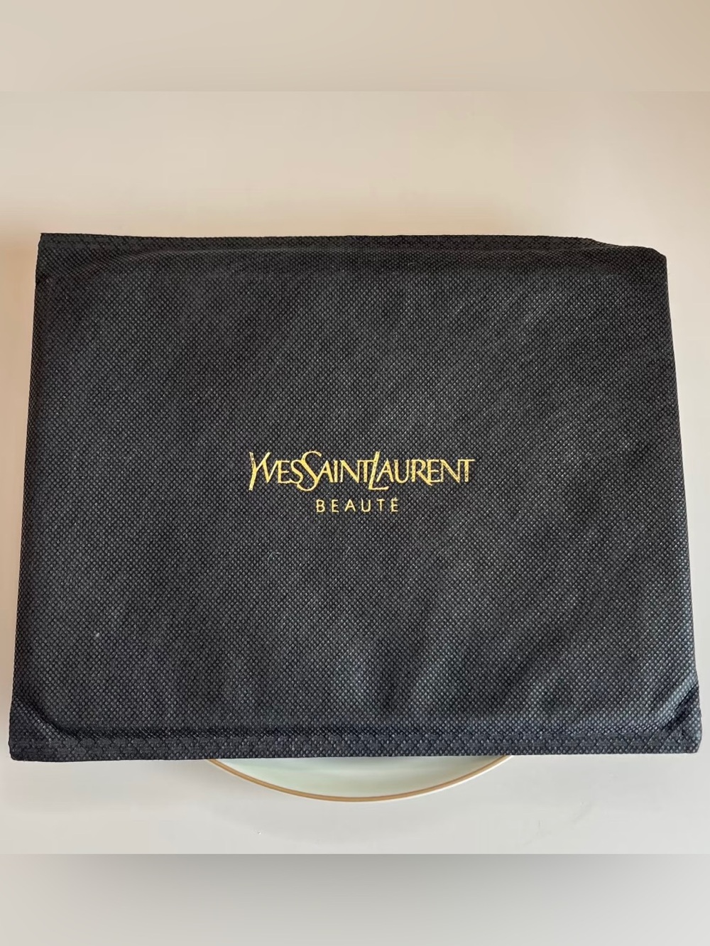YSL Saint Laurent Beauty Beige Envelope Zip Pouch - Picture 4 of 4